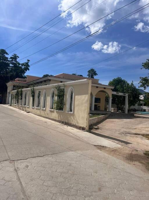 Flores Condominios Casa Narciso Álamos Εξωτερικό φωτογραφία